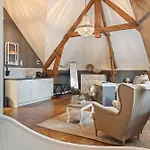 Boetiekhotel Ons Oude Raadhuis מלון מאדה