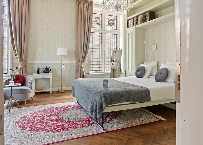 Boetiekhotel Ons Oude Raadhuis Hooge Zwaluwe